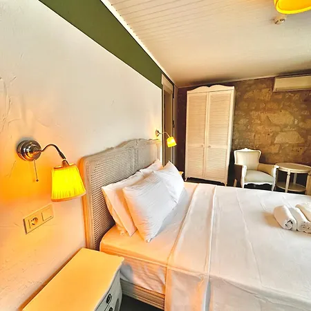 Otel Leonidas Çeşme
