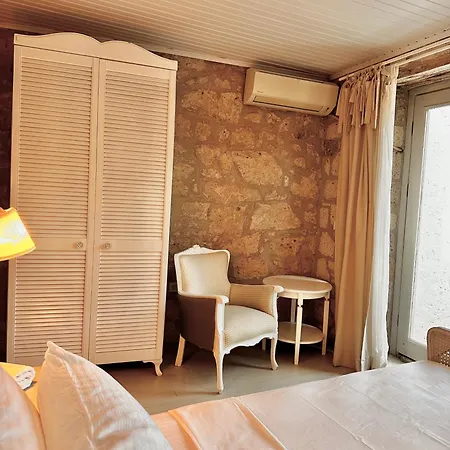 Otel Leonidas *