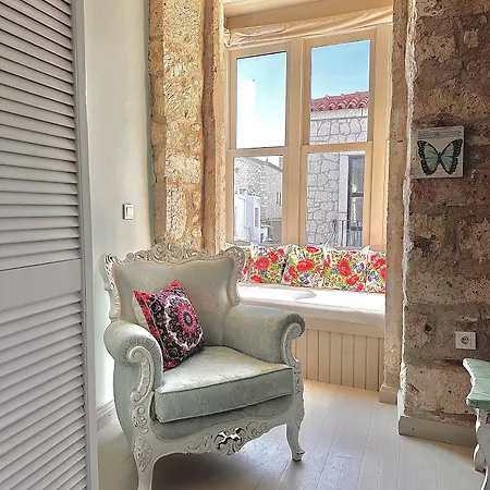 Leonidas Otel Çeşme