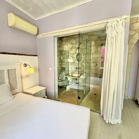 Otel Leonidas Çeşme