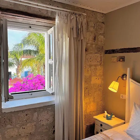 Otel Leonidas *