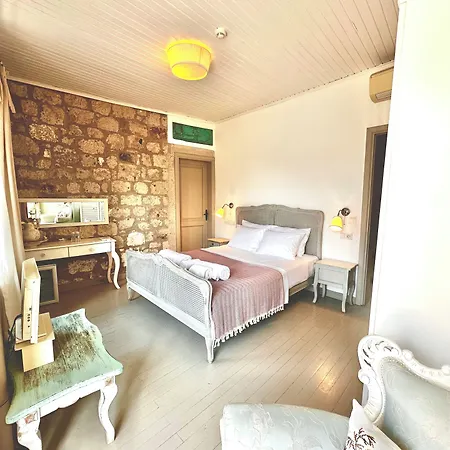 Leonidas Otel